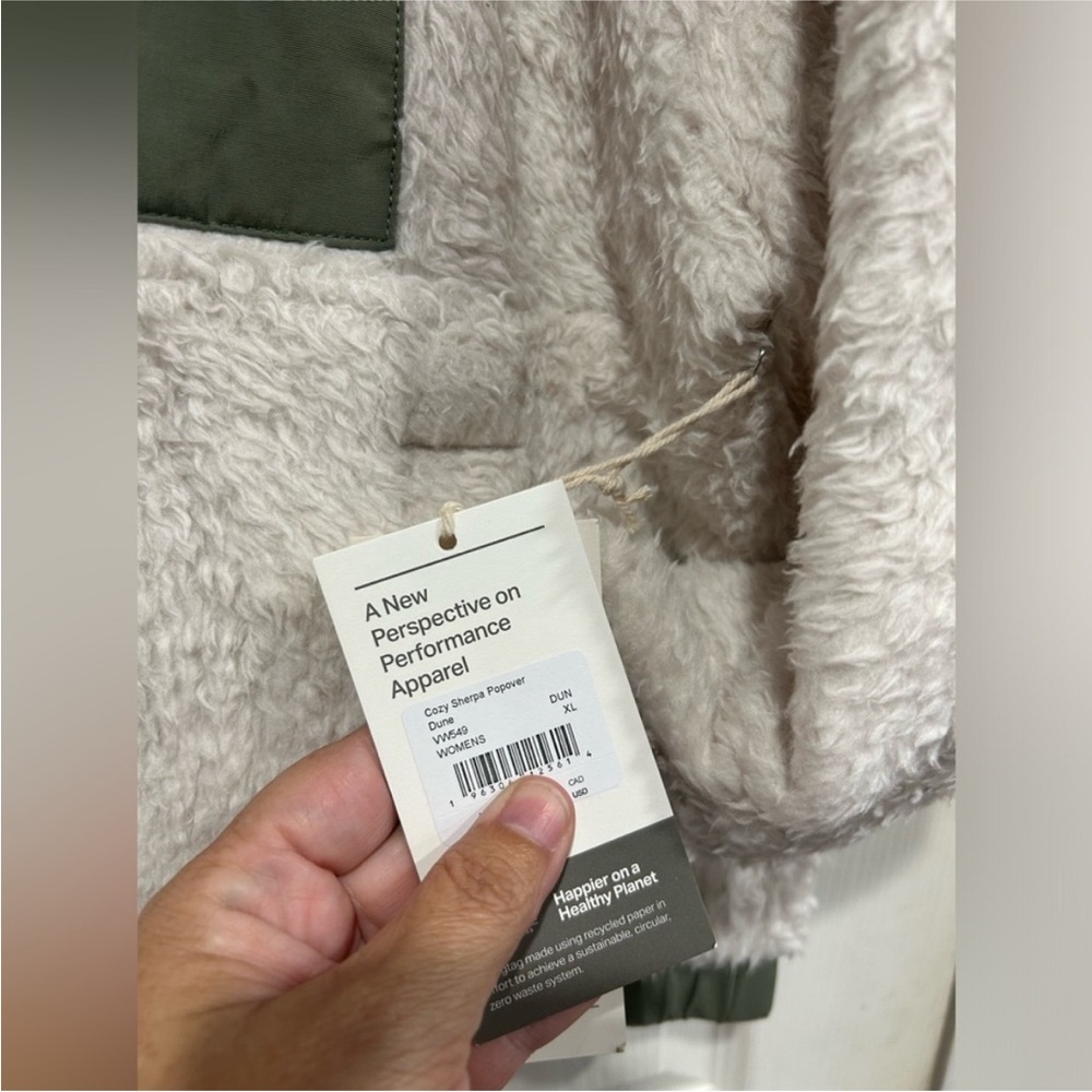 Vuori Women's XL Cozy Sherpa Popover Jacket Pullover Dune Green Cream NWT Pile - Picture 6 of 8